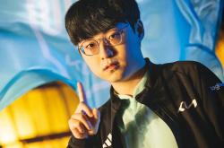 开云体育app-包含FPX绝杀MAD，ShowMaker绝境逆转的词条