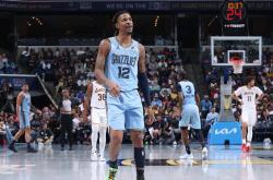 开云体育中国-雄鹿碾压广州队，莫兰特状态火热