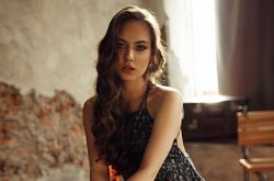 开云体育入口-绿茵闪电，撕裂巴林夜幕，当卡马文加在F1引擎轰鸣中突进