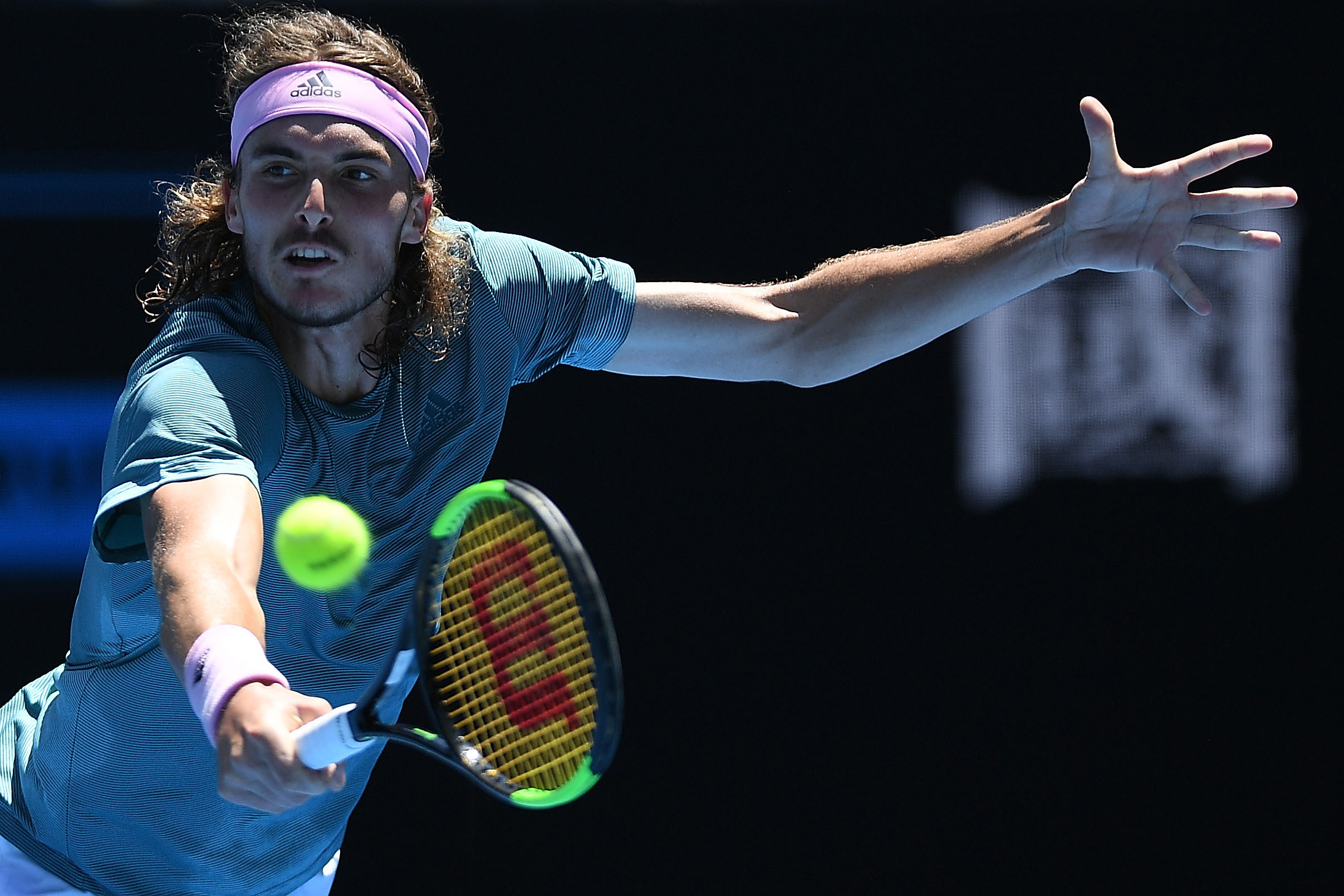 世界网球队完胜欧洲网球队，西西帕斯绝境逆转