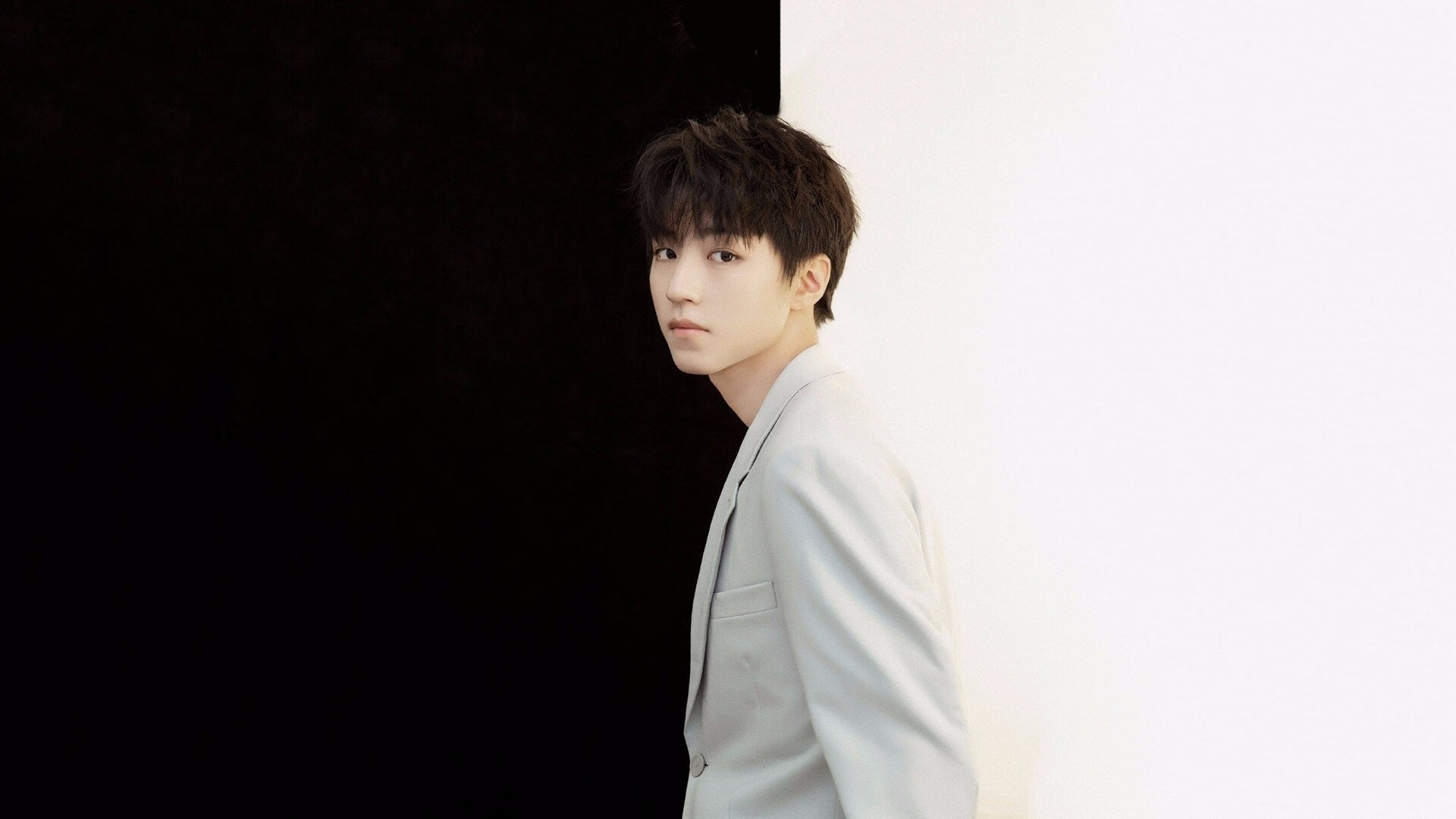 文班亚马利刃出鞘却难敌群狼，关键先生与团队革命的终极碰撞