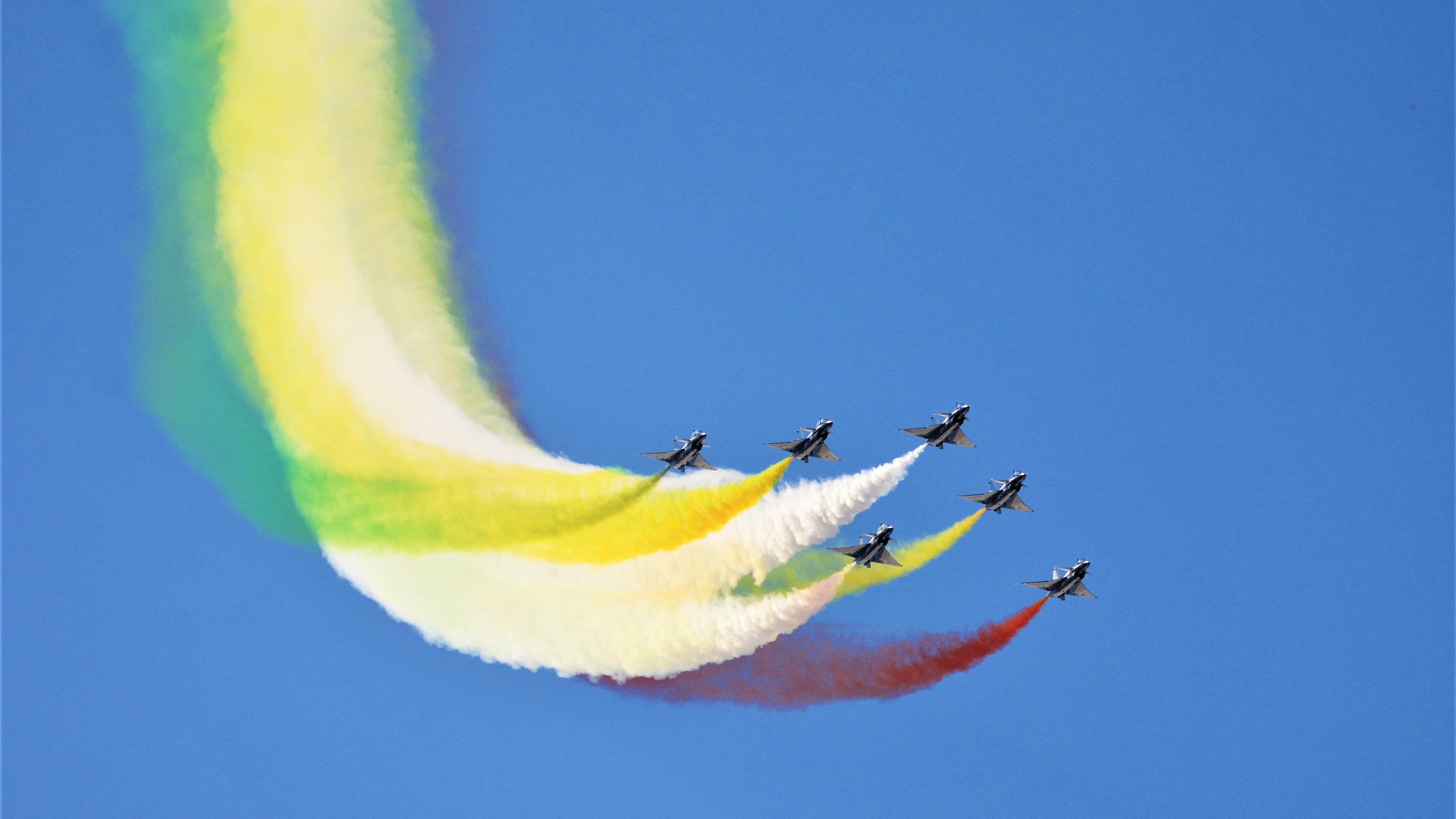 冷风中的刀锋，当步行者的铁蹄踏碎旧王朝的叹息